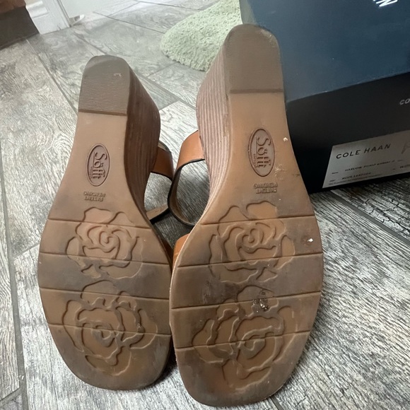 Tan Leather Heeled Sandal - Picture 3 of 5